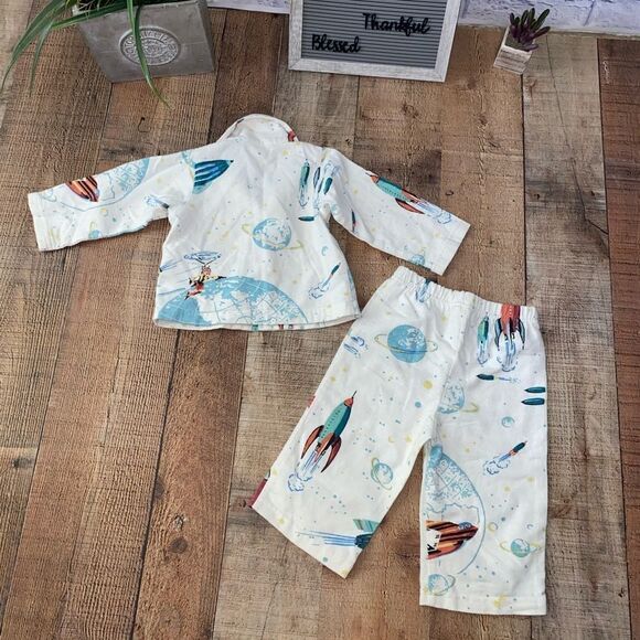 Garnet hill space rocket pajama set - Picture 6 of 6